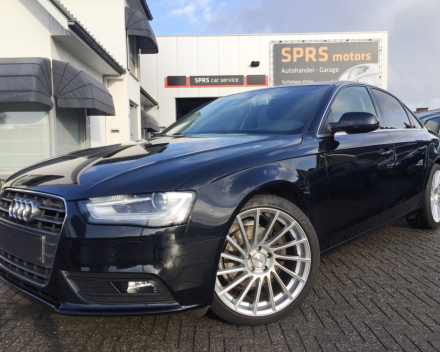 VERKOCHT  AUDI A4 2,0 TDI * 4 DEURS *  ZWART METAAL * 19&quot; VELGEN * NAVIGATIE * 4 DEURS * GEKEURD * GARANTIE