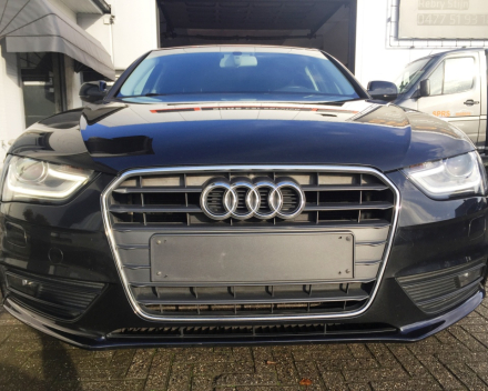 VERKOCHT  AUDI A4 2,0 TDI * 4 DEURS *  ZWART METAAL * 19&quot; VELGEN * NAVIGATIE * 4 DEURS * GEKEURD * GARANTIE