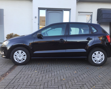 VERKOCHT  VOLKSWAGEN POLO MPI BENZINE * NAVIGATIE * DIGITALE AIRCO * SLECHTS 26488 KM * GEKEURD * GARANTIE