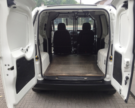 VERKOCHT  FIAT FIORINO 1,3 JTD  LICHTE VRACHTWAGEN / GEKEURD VOOR VERKOOP