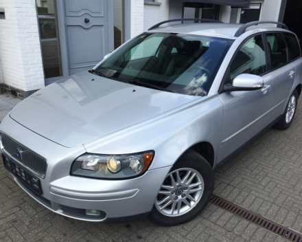 VERKOCHT  VOLVO V50 1600 DIESEL / ZILVER / LEDER INTERIEUR / GEKEURD