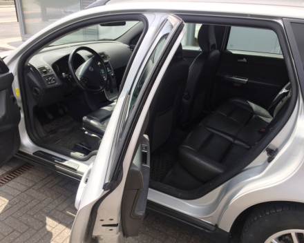 VERKOCHT  VOLVO V50 1600 DIESEL / ZILVER / LEDER INTERIEUR / GEKEURD