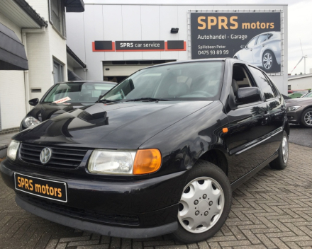 VERKOCHT VOLKSWAGEN POLO BENZINE AUTOMAAT