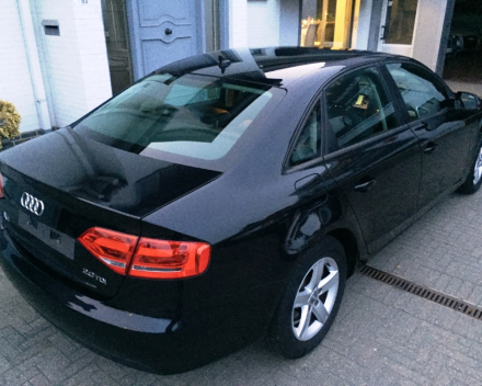 VERKOCHT  AUDI A4 2,0TDI FULL OPTION / LEDER / NAVIGATIE / CRUISECONTROL * ALU VELGEN / 6 VIT  / GARANTIE