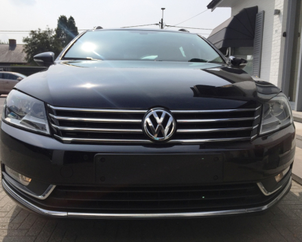 VERKOCHT VOLKSWAGEN PASSAT BREAK 1,6 TDI / ZWART METAAL / NAVIGATIE + KLEURSCHERM / CRUISECONTROL / ALU VELGEN / TREKHAAK / GEKEURD / GARANTIE 