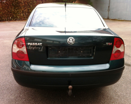 VERKOCHT VOLKSWAGEN PASSAT 1900 TD1 * GEKEURD * GARANTIE