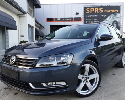 VERKOCHT  VOLKSWAGEN PASSAT 1,6 TDI * 20/04/2012 * 91083KM * NAVIGATIE MET KLEURSCHERM * PARKEERSENSOREN * AUTOMATISCHE AIRCO * CRUISECONTROL * GEKEURD * GARANTIE