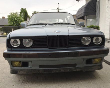 VERKOCHT BMW 325 I  * E30 * OPKNAPPER