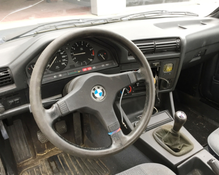 VERKOCHT BMW 325 I  * E30 * OPKNAPPER