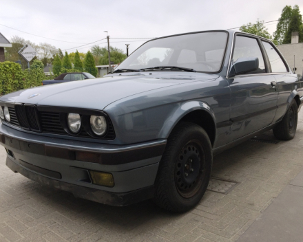 VERKOCHT BMW 325 I  * E30 * OPKNAPPER