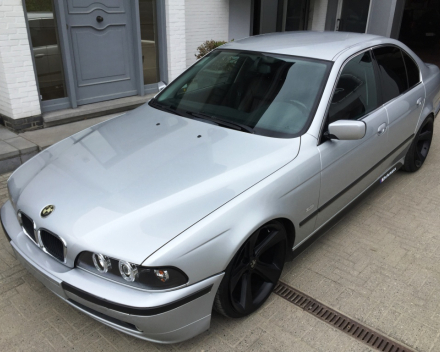 VERKOCHT  BMW 520 D * 4 DEURS * FULL OPTION * 19&quot; VELGEN * VERLAAGD * LEDER INTERIEUR * GEKEURD * GARANTIE