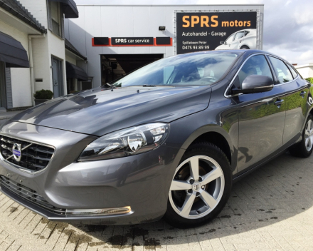 VERKOCHT  VOLVO V40 1,6D * MOMENTUM * ALU VELGEN * SLECHTS 64950 KM * BJ 08/10/2013 * GRIJS METAAL * GEKEURD * GARANTIE