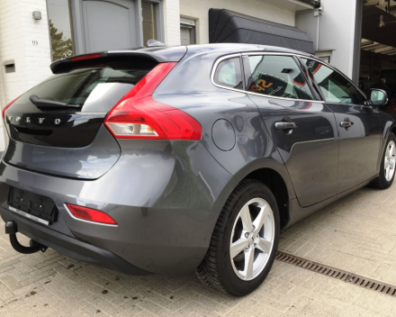 VERKOCHT  VOLVO V40 1,6D * MOMENTUM * ALU VELGEN * SLECHTS 64950 KM * BJ 08/10/2013 * GRIJS METAAL * GEKEURD * GARANTIE