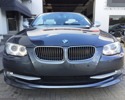 BMW 320 D CABRIOLET ** FULL OPTION ** LEDER / NAVIGATIE / XENON / AUTOMAAT / ALU VELGEN / CRUISECONTROL  / GEKEURD * GARANTIE