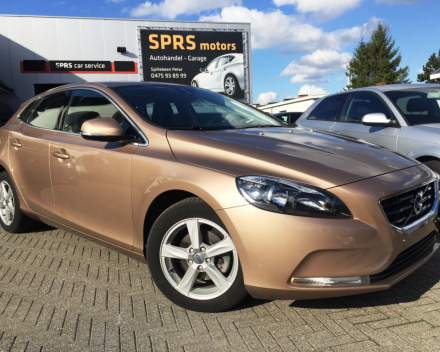 VERKOCHT  VOLVO V40 1,6 D * FULL OPTION * LEDER * ALU VELGEN * CAMERA * CRUISECONTROL * PARK ASSISTANCE * AUTOMATISCHE AIRCO *  GEKEURD * GARANTIE