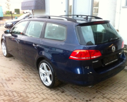 VERKOCHT  VOLKSWAGEN PASSAT 1,6DTDI * BREAK * NAVIGATIE + KLEURSCHERM * PARKEERSENSOREN * AUTOMATISCHE AIRCO * CRUISECONTROL * 18&quot; VELGEN * GEKEURD * GARANTIE