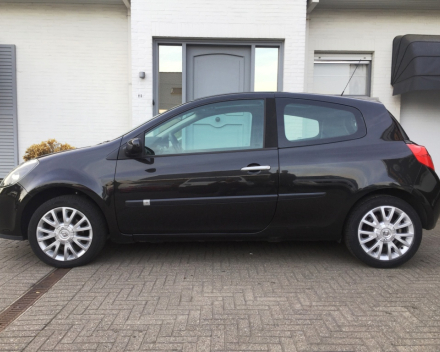 VERKOCHT RENAULT CLIO 03/10/2007 * SLECHTS 88118 KM * PANORAMISCH DAK * GEKEURD * GARANTIE