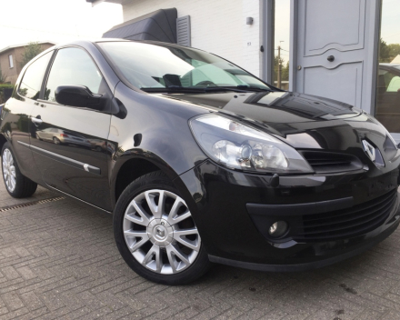 VERKOCHT RENAULT CLIO 03/10/2007 * SLECHTS 88118 KM * PANORAMISCH DAK * GEKEURD * GARANTIE