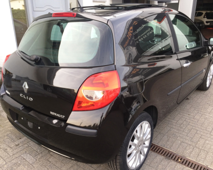 VERKOCHT RENAULT CLIO 03/10/2007 * SLECHTS 88118 KM * PANORAMISCH DAK * GEKEURD * GARANTIE