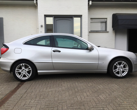 VERKOCHT  MERCEDES C220 CDI COUPE * ZILVER METAAL * DIGITALE AIRCO * ALU VELGEN * GEKEURD * GARANTIE