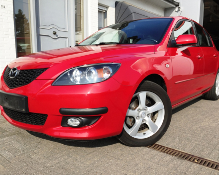 VERKOCHT  MAZDA 3 1,6 BENZINE MET SLECHTS 58895 KM !  * GEKEURD * GARANTIE