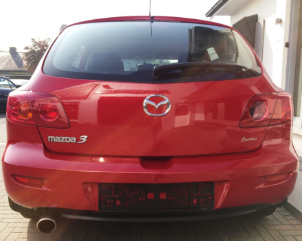 VERKOCHT  MAZDA 3 1,6 BENZINE MET SLECHTS 58895 KM !  * GEKEURD * GARANTIE