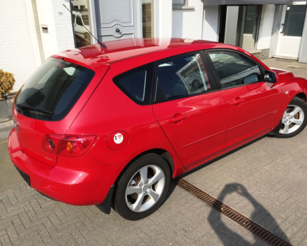 VERKOCHT  MAZDA 3 1,6 BENZINE MET SLECHTS 58895 KM !  * GEKEURD * GARANTIE