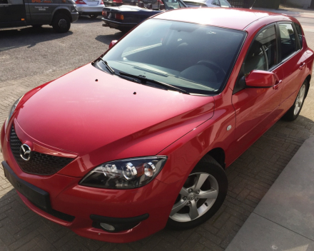 VERKOCHT  MAZDA 3 1,6 BENZINE MET SLECHTS 58895 KM !  * GEKEURD * GARANTIE