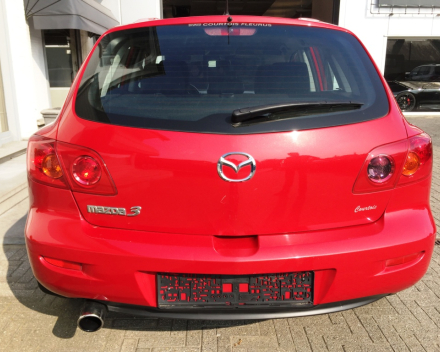 VERKOCHT  MAZDA 3 1,6 BENZINE MET SLECHTS 58895 KM !  * GEKEURD * GARANTIE