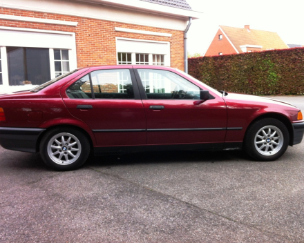 VERKOCHT  BMW E36  316 I  16/08/1993  125706 KM  GEKEURD + GARANTIE