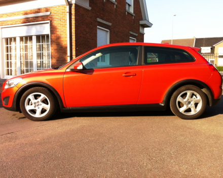 VERKOCHT  VOLVO C30 1,6 D 21/01/2012  SLECHTS 31574 KM  GEKEURD + GARANTIE