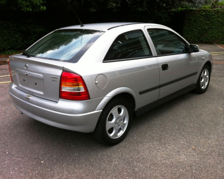 VERKOCHT  OPEL ASTRA G 1,4 BENZ  04/05/2002  56749 KM  GEKEURD + GARANTIE