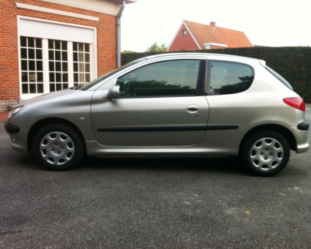 VERKOCHT  PEUGEOT 206 14/08/2005  64582 KM BENZINE  GEKEURD + GARANTIE