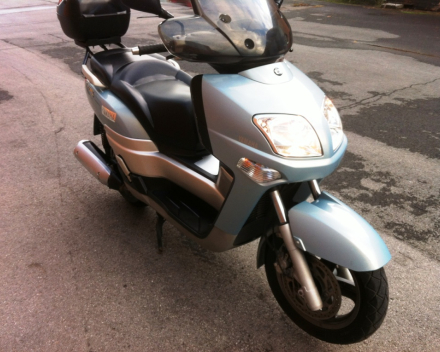 VERKOCHT  MBK KILIBRE  YAMAHA VP 300 04/08/2004  8947 KM  + GARANTIE