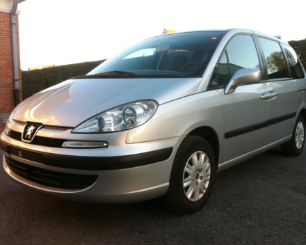 VERKOCHT  PEUGEOT 807  7 ZITPLAATSEN 13/10/2006  98563 KM GEKEURD + GARANTIE