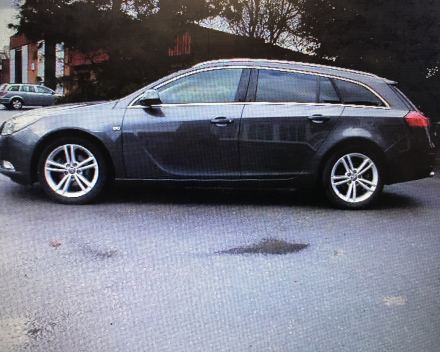 VERKOCHT  OPEL INSIGNIA  TOURER   LEDER  02/11/2010  93511 KM   GEKEURD + GARANTIE