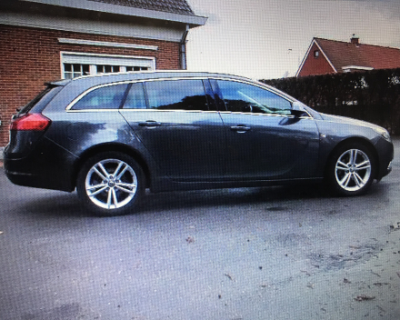 VERKOCHT  OPEL INSIGNIA  TOURER   LEDER  02/11/2010  93511 KM   GEKEURD + GARANTIE