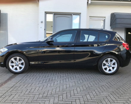 BMW  116 I BENZINE  12/2015  SLECHTS 32824 KM  GEKEURD + GARANTIE