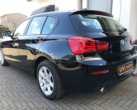 BMW  116 I BENZINE  12/2015  SLECHTS 32824 KM  GEKEURD + GARANTIE