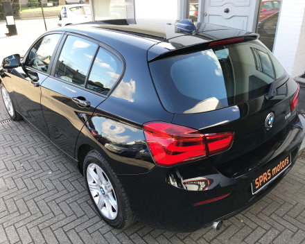 BMW  116 I BENZINE  12/2015  SLECHTS 32824 KM  GEKEURD + GARANTIE