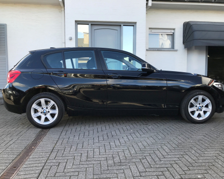 BMW  116 I BENZINE  12/2015  SLECHTS 32824 KM  GEKEURD + GARANTIE