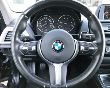 BMW  116 I BENZINE  12/2015  SLECHTS 32824 KM  GEKEURD + GARANTIE