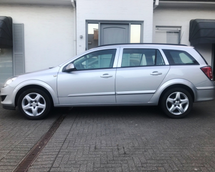 OPEL ASTRA  19/09/2009  118640 KM GEKEURD 