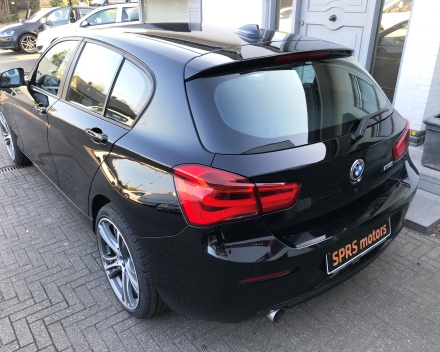 BMW  116 I BENZINE  12/2015  SLECHTS 32824 KM  GEKEURD + GARANTIE