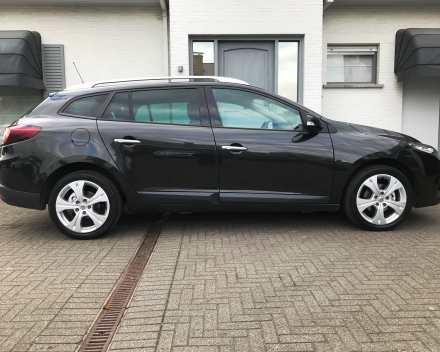 RENAULT MEGANE 1,9DCI 130PK  16/04/2010  EURO 5  GEKEURD