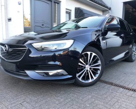 OPEL INSIGNIA BENZINE AUTOMAAT FULL OPTION  96.937 KM  BJ 2019