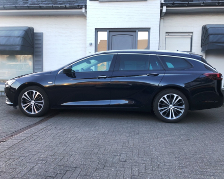 OPEL INSIGNIA BENZINE AUTOMAAT FULL OPTION  96.937 KM  BJ 2019