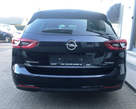 OPEL INSIGNIA BENZINE AUTOMAAT FULL OPTION  96.937 KM  BJ 2019