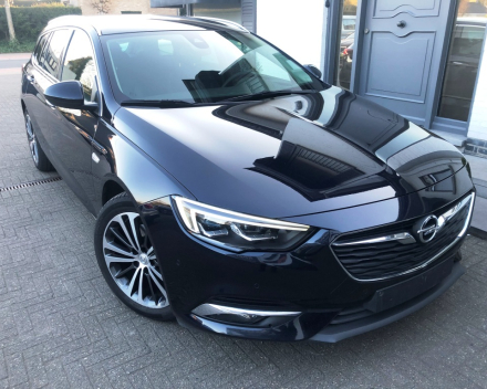 OPEL INSIGNIA BENZINE AUTOMAAT FULL OPTION  96.937 KM  BJ 2019