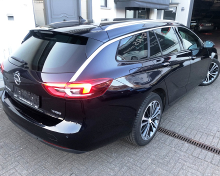 OPEL INSIGNIA BENZINE AUTOMAAT FULL OPTION  96.937 KM  BJ 2019